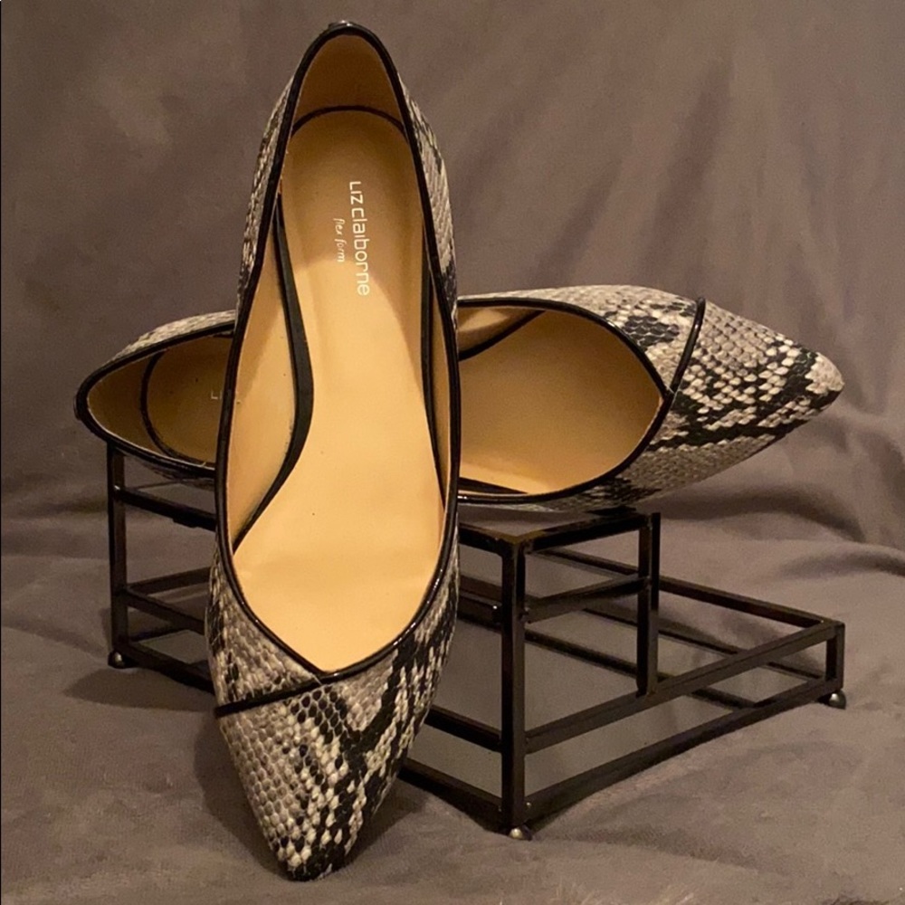 Liz Claiborne flex form Snake Print Flats